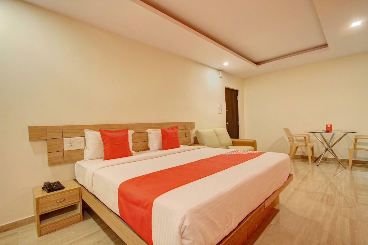Oyo 2183 Hotel Fortune City Kammasandra Zewnętrze zdjęcie